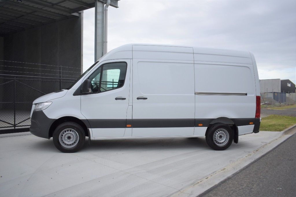 2024 Mercedes-Benz Sprinter 317 MWB