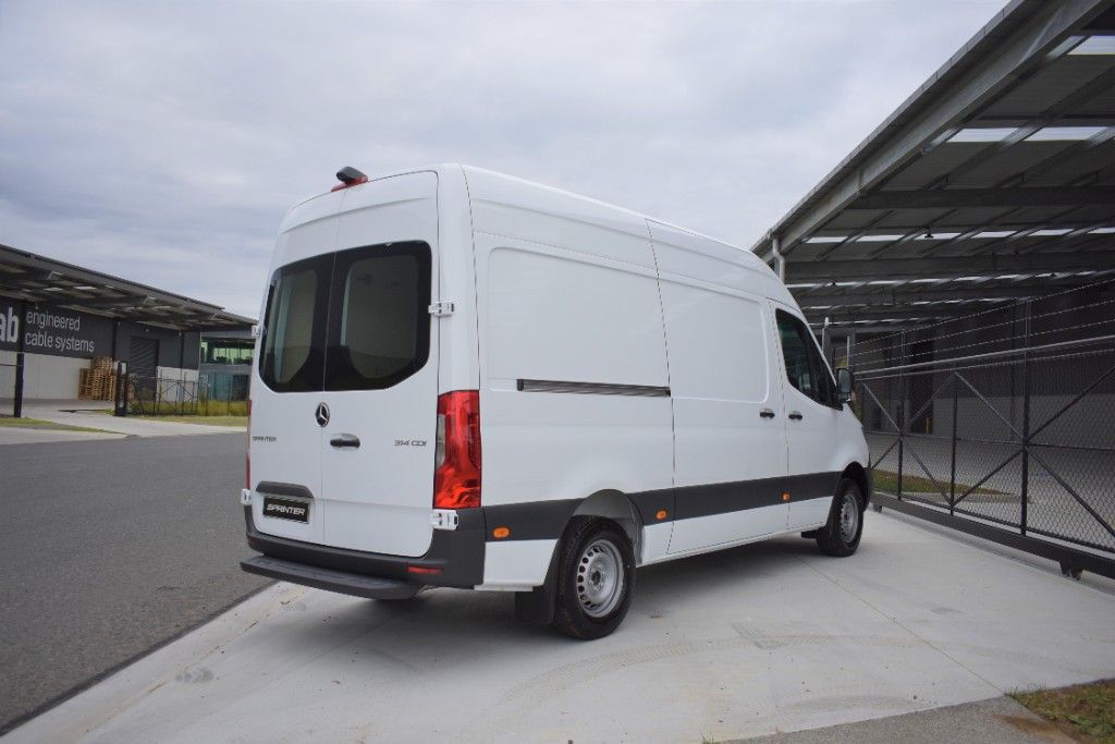 2024 Mercedes-Benz Sprinter 317 MWB