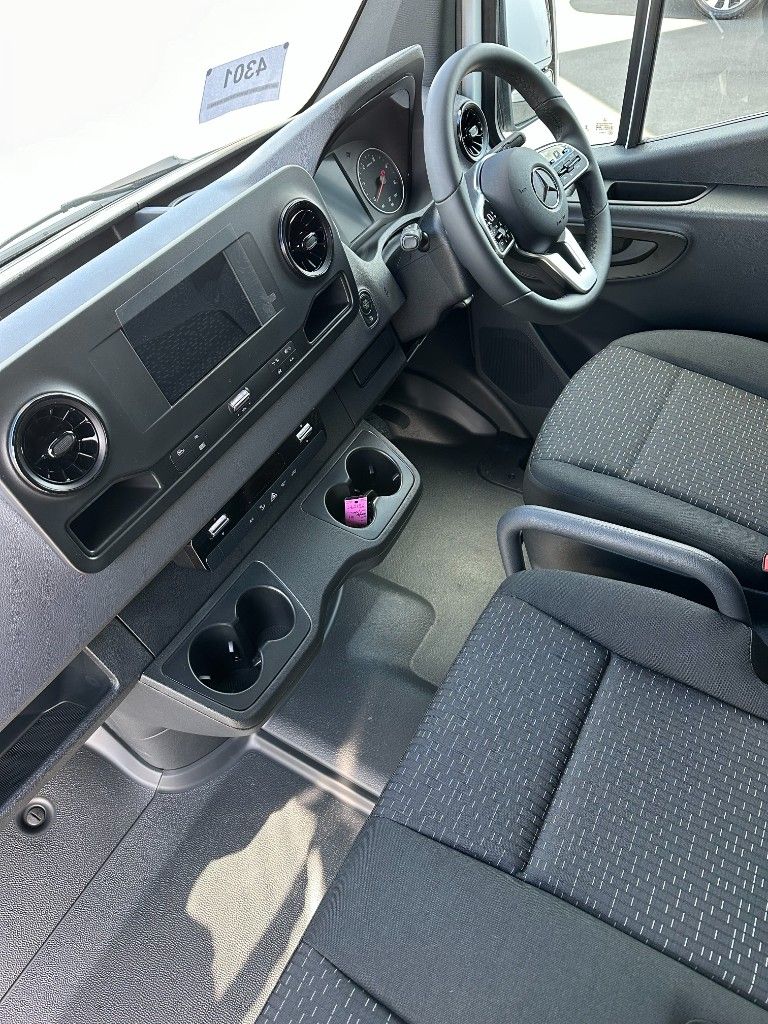 2025 Mercedes-Benz Sprinter 317 MWB Panel Van RWD