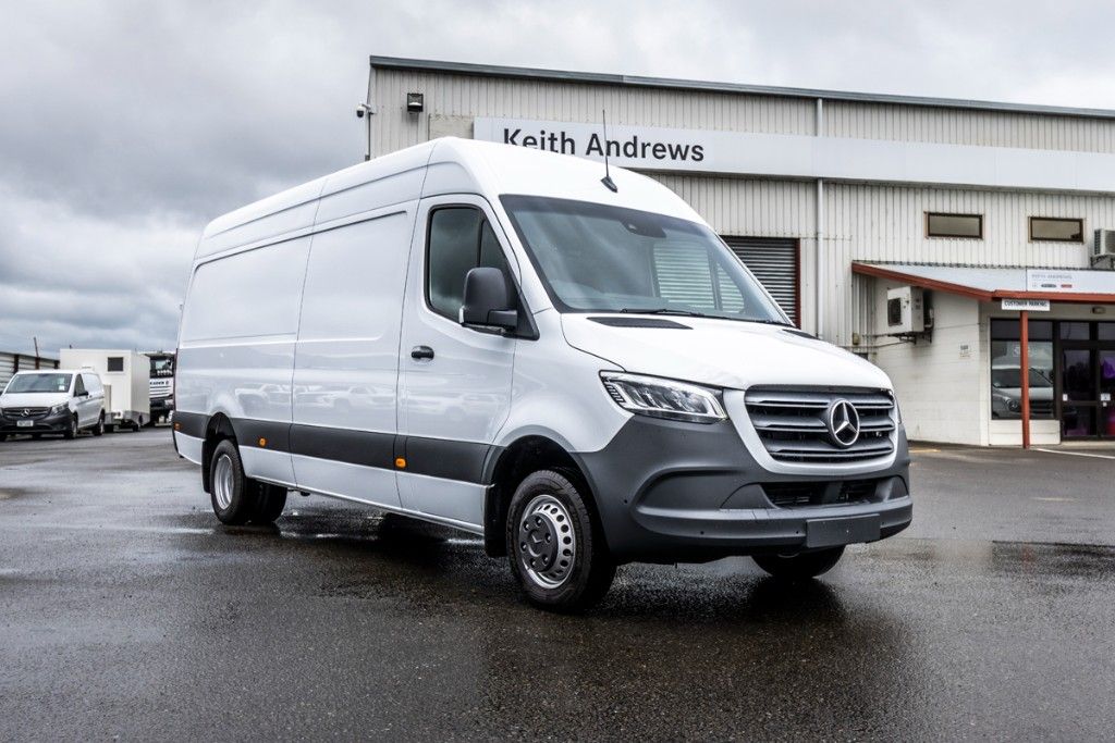 2023 Mercedes-Benz Sprinter 517 LWB