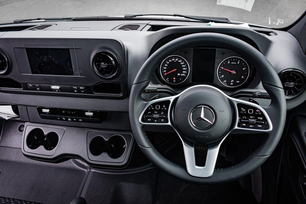 2025 Mercedes-Benz Sprinter 516 MWB Chassis 