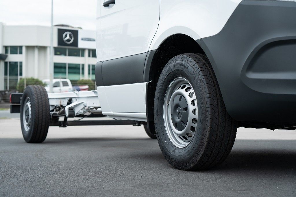 2025 Mercedes-Benz 415 MWB Cab Chassis FWD 