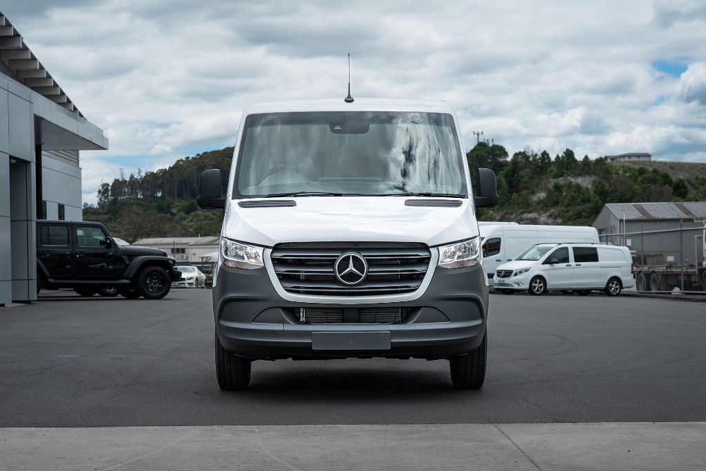 2025 Sprinter 415 FWD Camper Chassis 