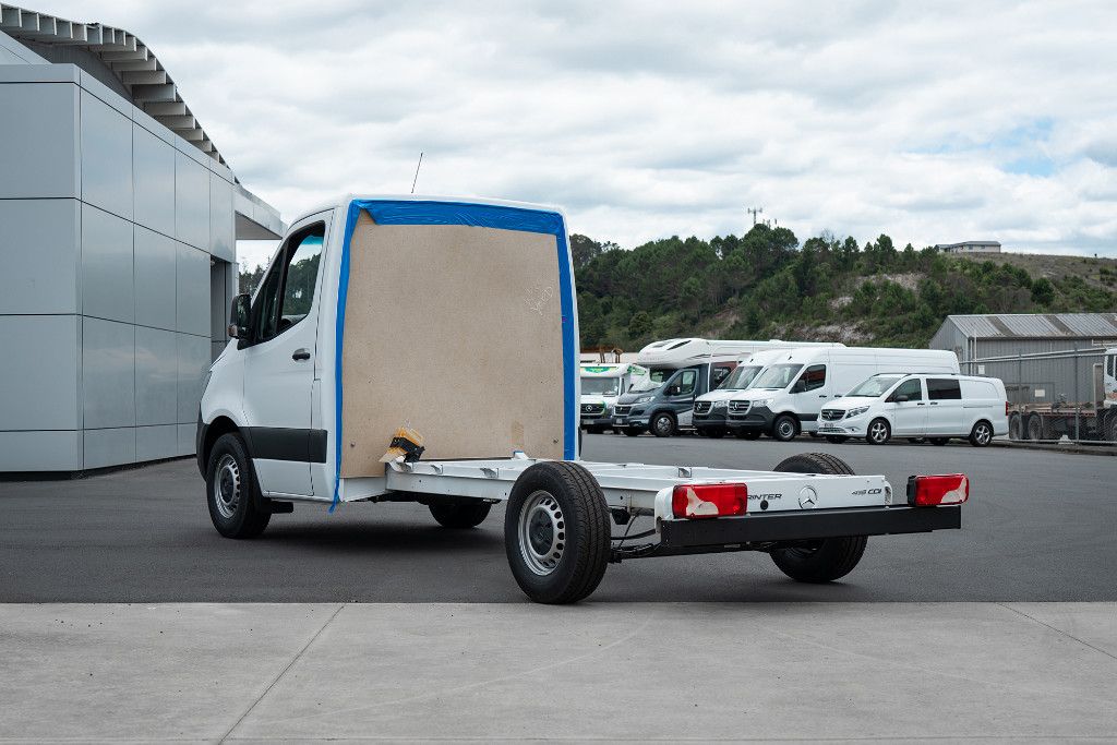 2025 Sprinter 415 FWD Camper Chassis 