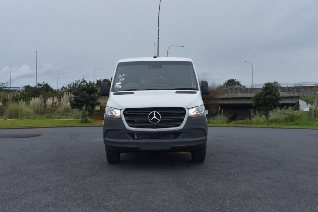 2025 Mercedes-Benz Sprinter 315 MWB Minibus RWD 