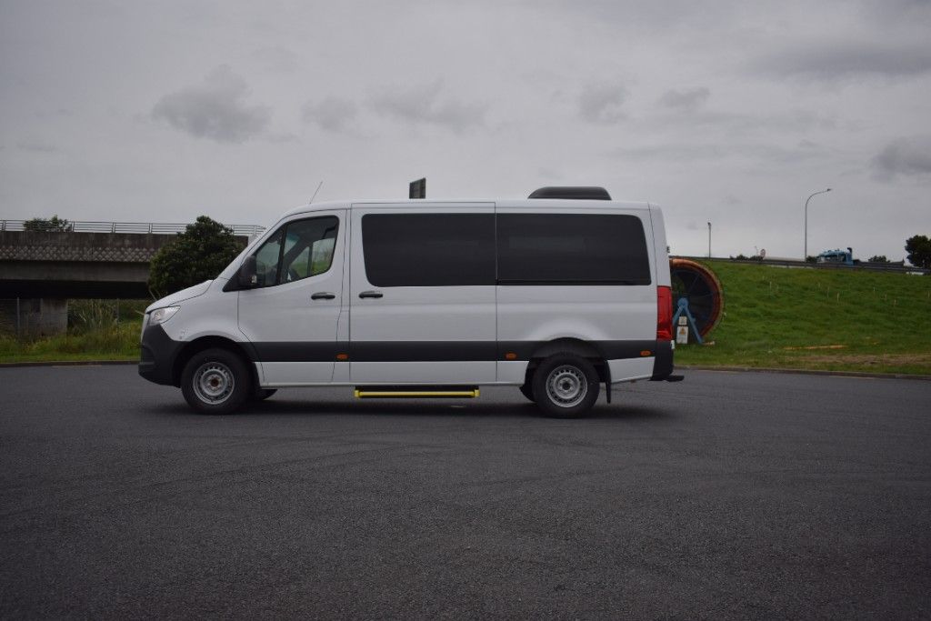 2025 Mercedes-Benz Sprinter 315 MWB Minibus RWD 