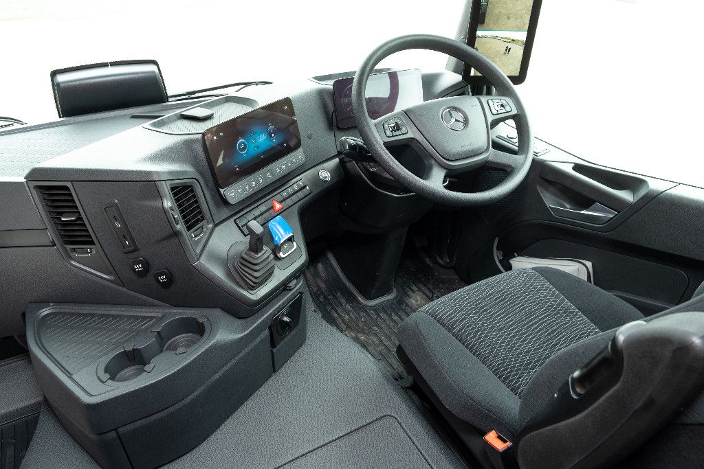2023 Mercedes-Benz Arocs5 2653K 6x4 M Tipper