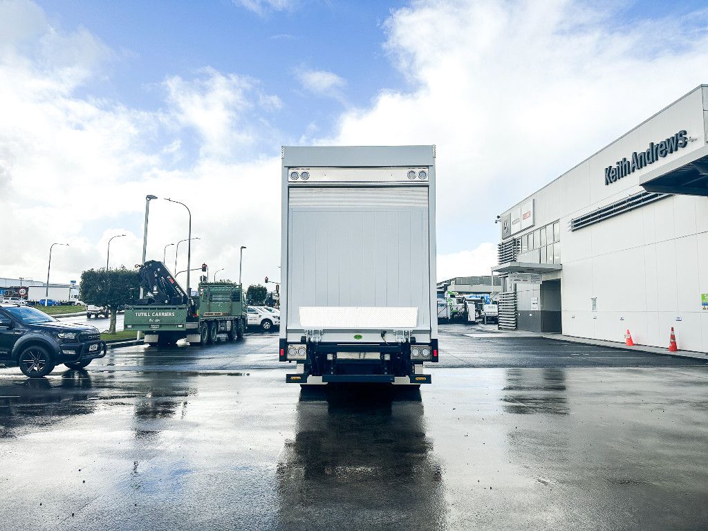 2023 Mercedes-Benz Actros5 2635L 6x2 18 Pallet Curtainsider