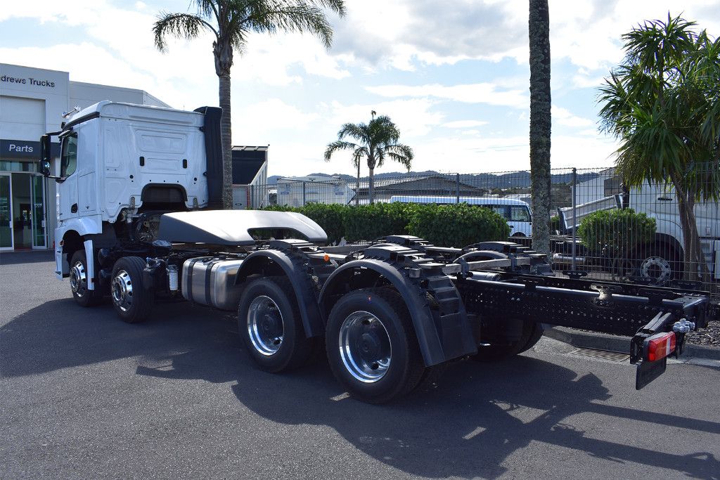 2025 Mercedes-Benz Arocs5 3253L 8x4 L Classic Cab