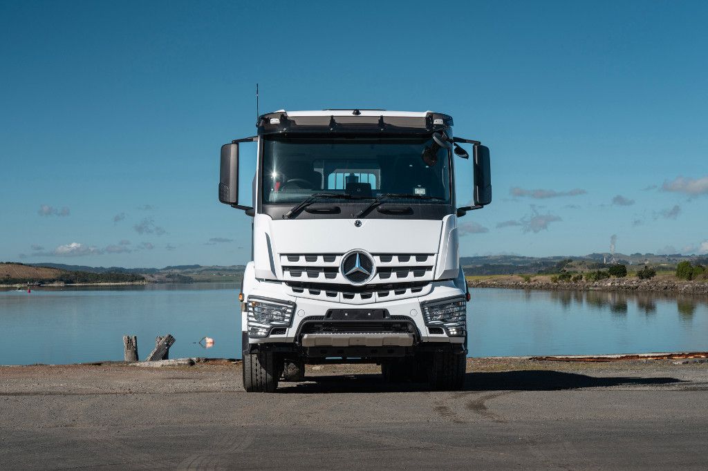 2023 Mercedes-Benz Arocs5 2646K M Cab Steel Tipper