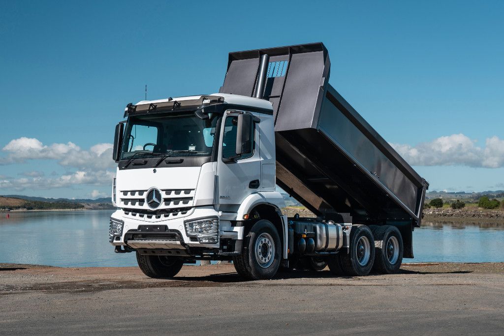 2023 Mercedes-Benz Arocs5 2646K M Cab Steel Tipper