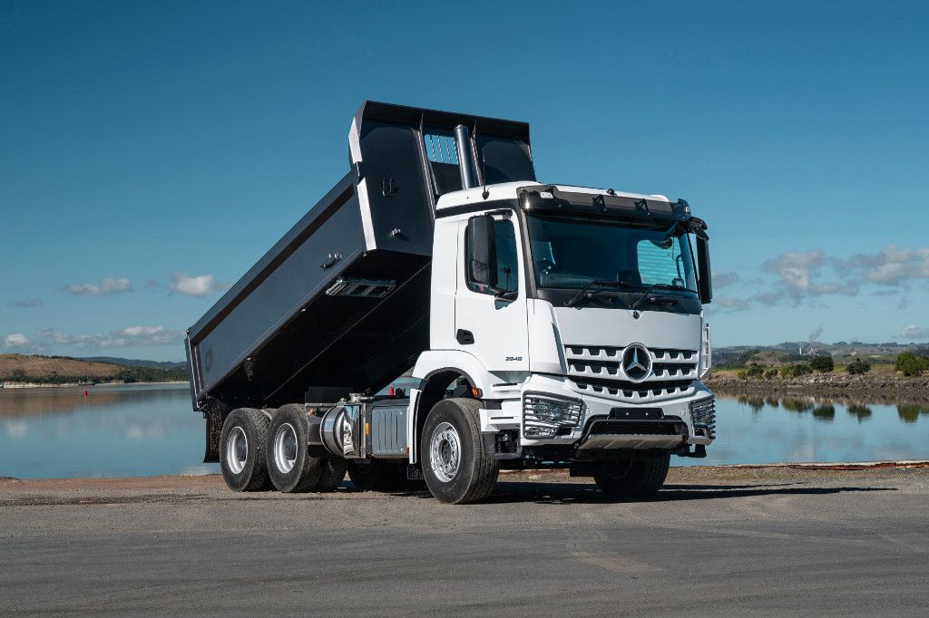 2023 Mercedes-Benz Arocs5 2646K M Cab Steel Tipper