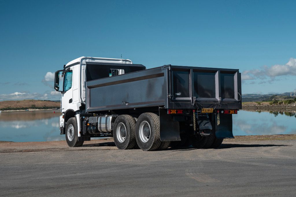 2023 Mercedes-Benz Arocs5 2646K M Cab Steel Tipper