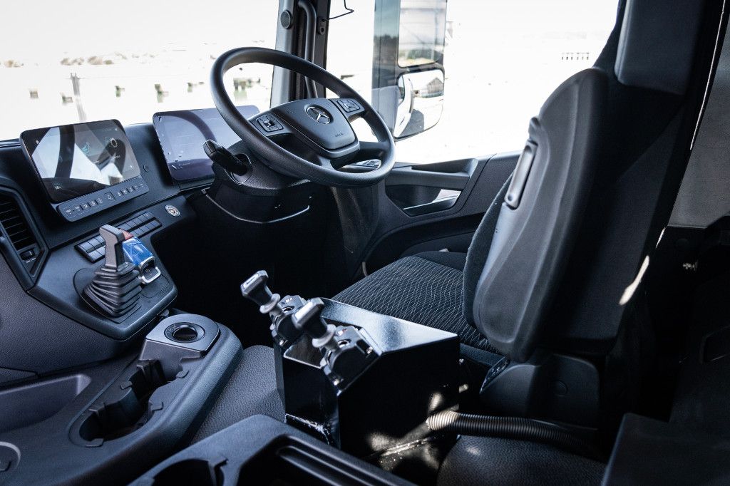 2023 Mercedes-Benz Arocs5 2646K M Cab Steel Tipper