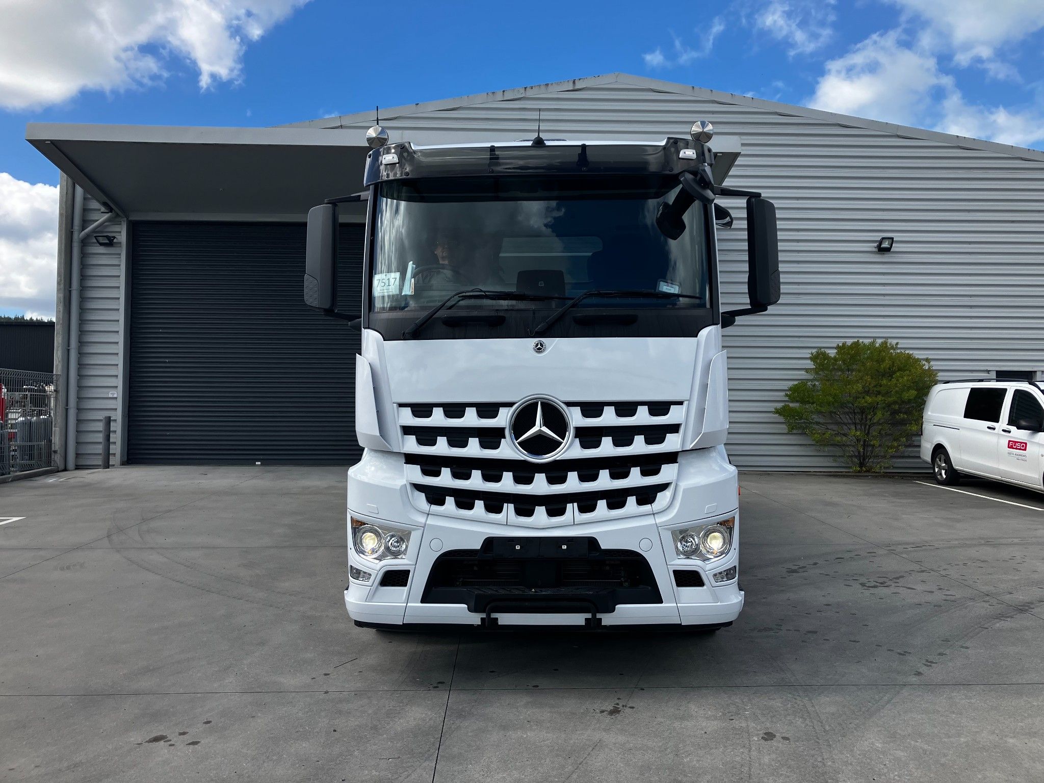 ** READY TO GO ** 2025 Mercedes Benz Arocs 2653 M-Cab ClassicSpace Hardox Tipper