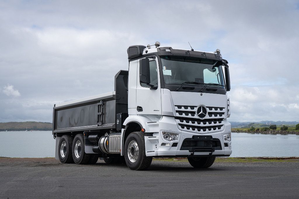 2023 Mercedes-Benz Arocs 2653L Steel Tipper 