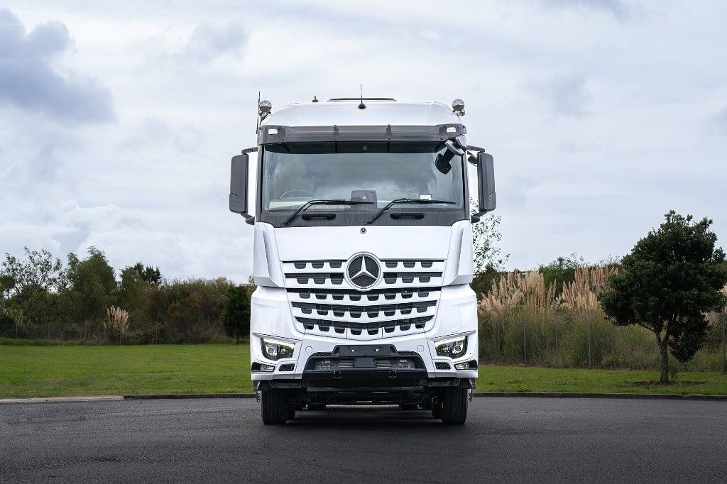 2025 Mercedes-Benz Arocs5 3263L 8x4 StreamSpace Cab