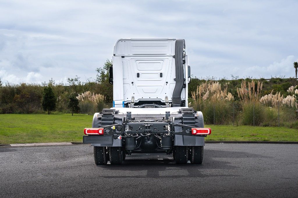 2025 Mercedes-Benz Arocs5 3263L 8x4 StreamSpace Cab