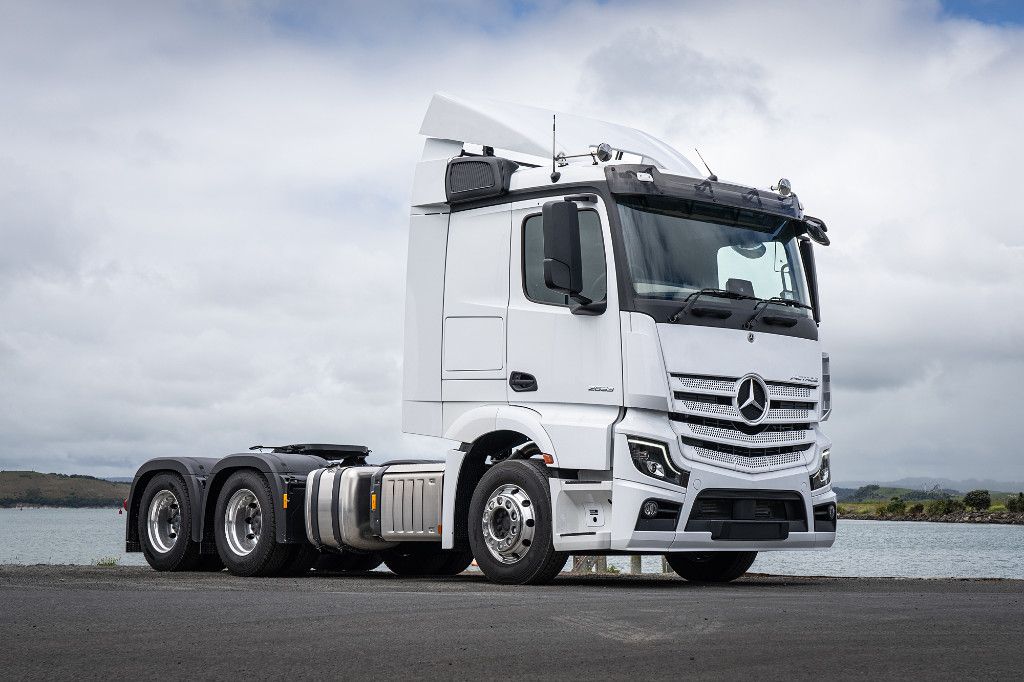 2023 Mercedes-Benz Actros5 2653LS 6x4 Tractor