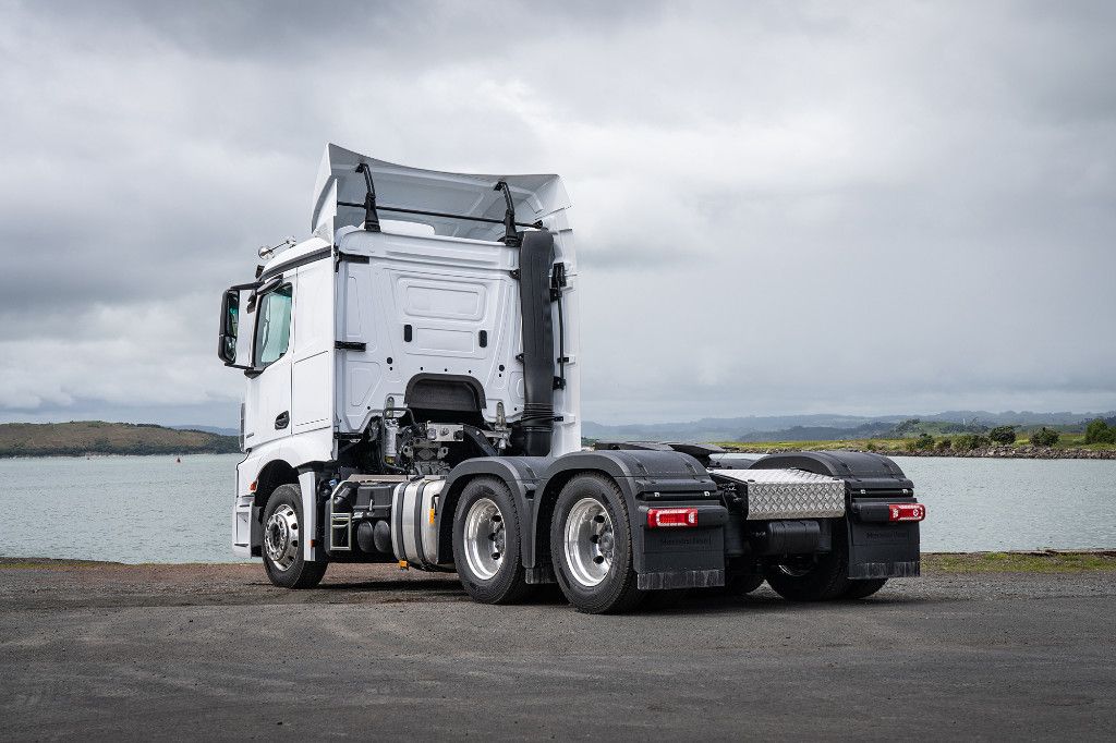 2023 Mercedes-Benz Actros5 2653LS 6x4 Tractor