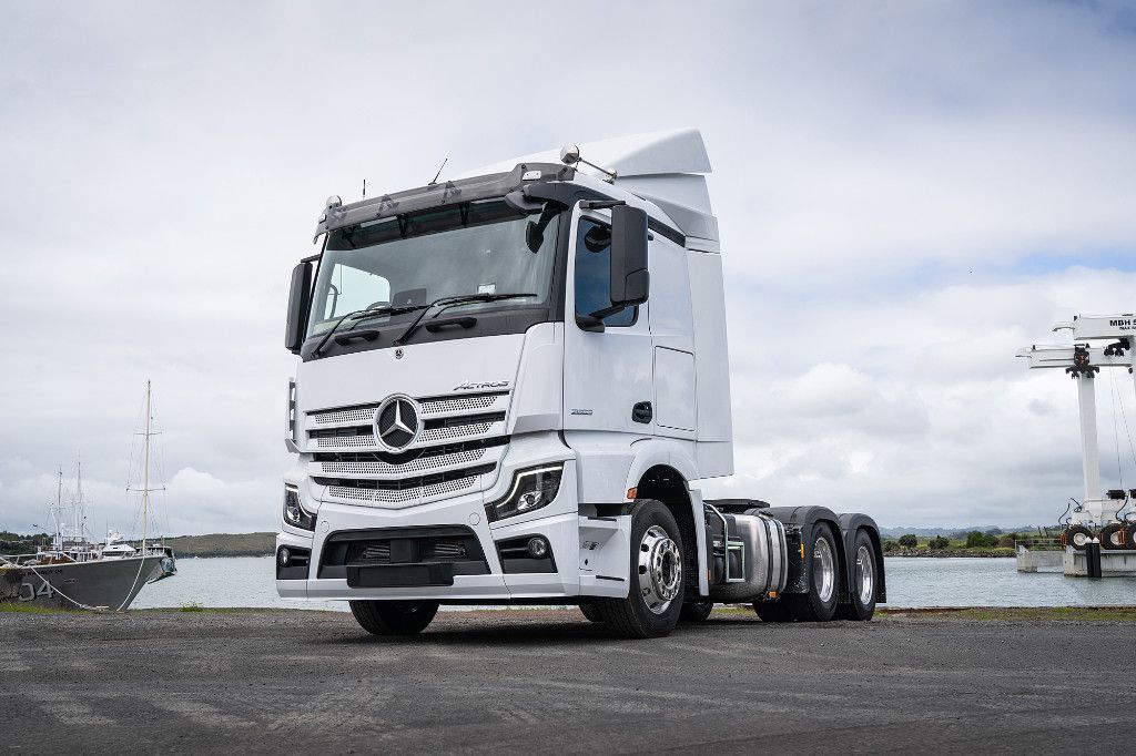 2023 Mercedes-Benz Actros5 2653LS 6x4 Tractor