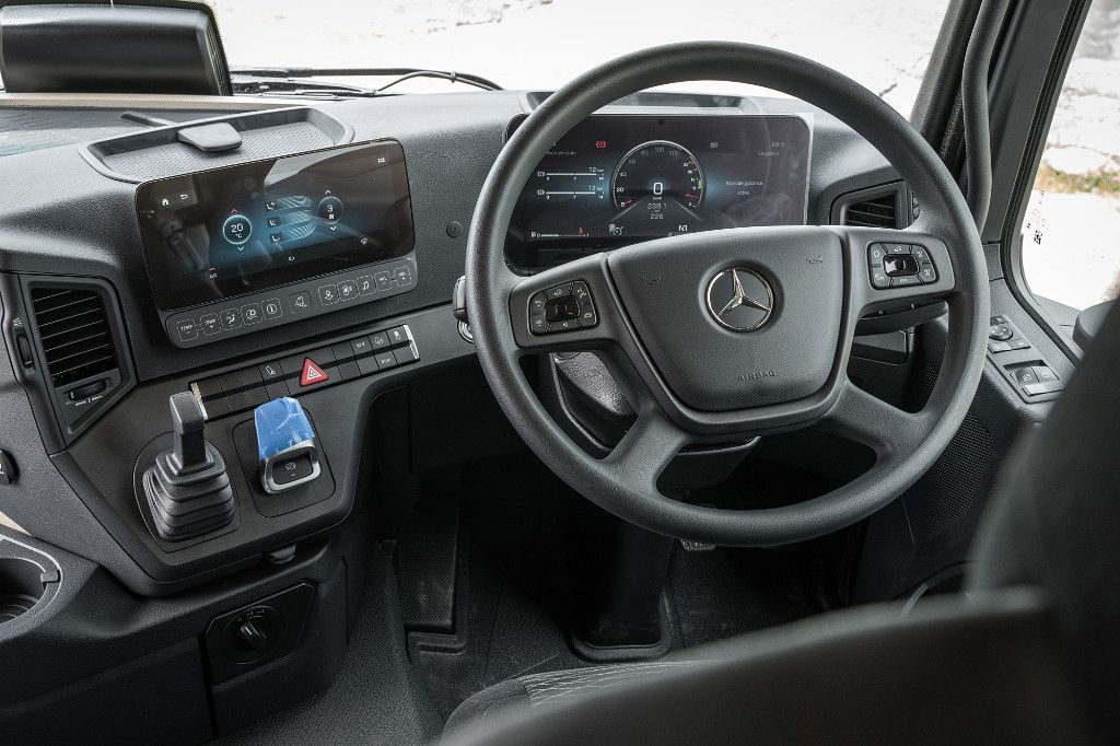 2023 Mercedes-Benz Actros5 2653LS 6x4 Tractor