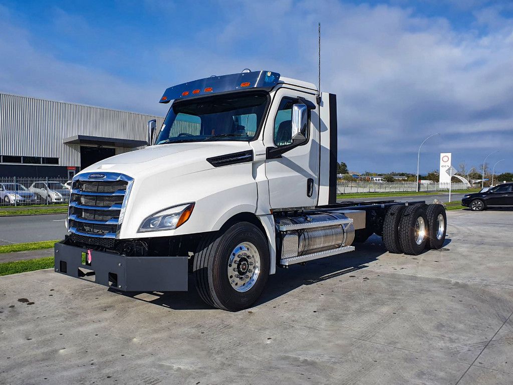 2022 Freightliner Cascadia 126 6x4 Logger Spec