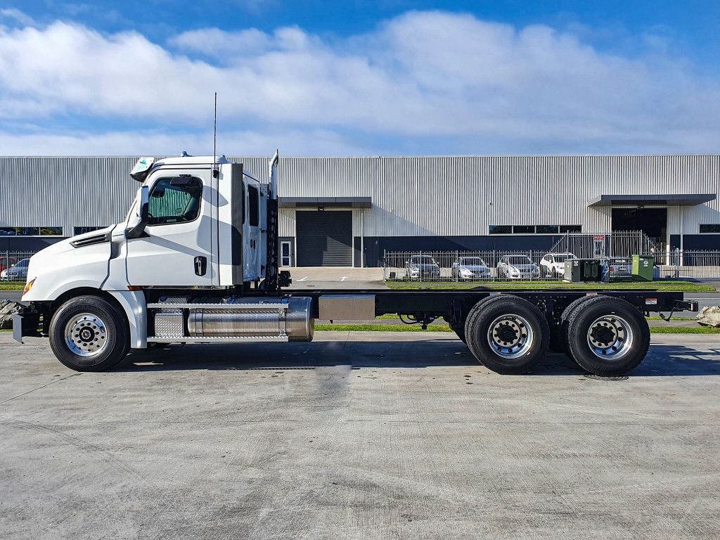 2024 Freightliner Cascadia 126 6x4 Logger Spec