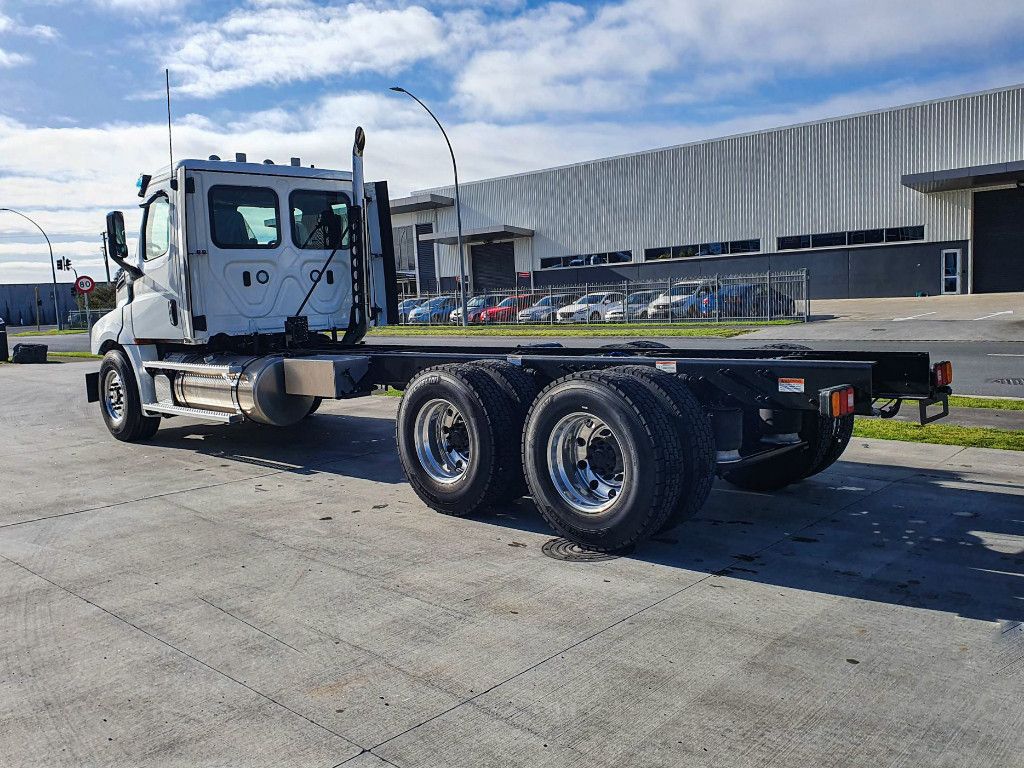 2024 Freightliner Cascadia 126 6x4 Logger Spec