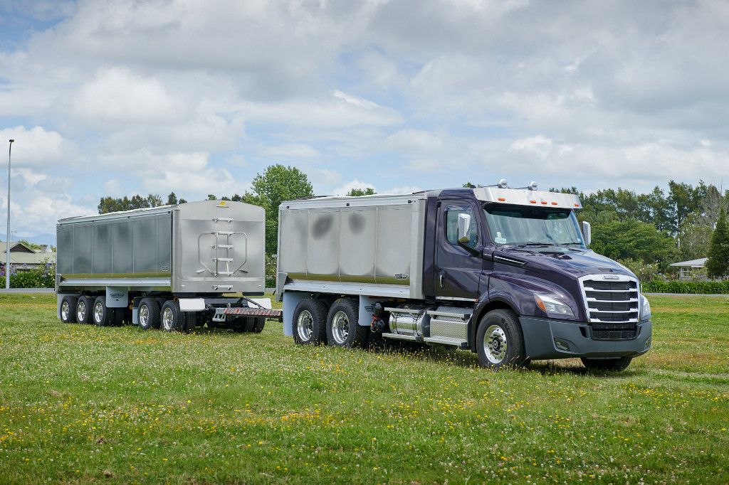 2025 Cascadia 126 Alloy bulk tipper and trailer 
