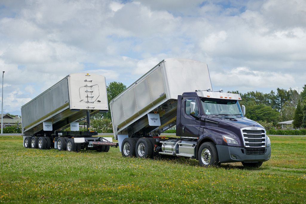 2025 Cascadia 126 Alloy bulk tipper and trailer 