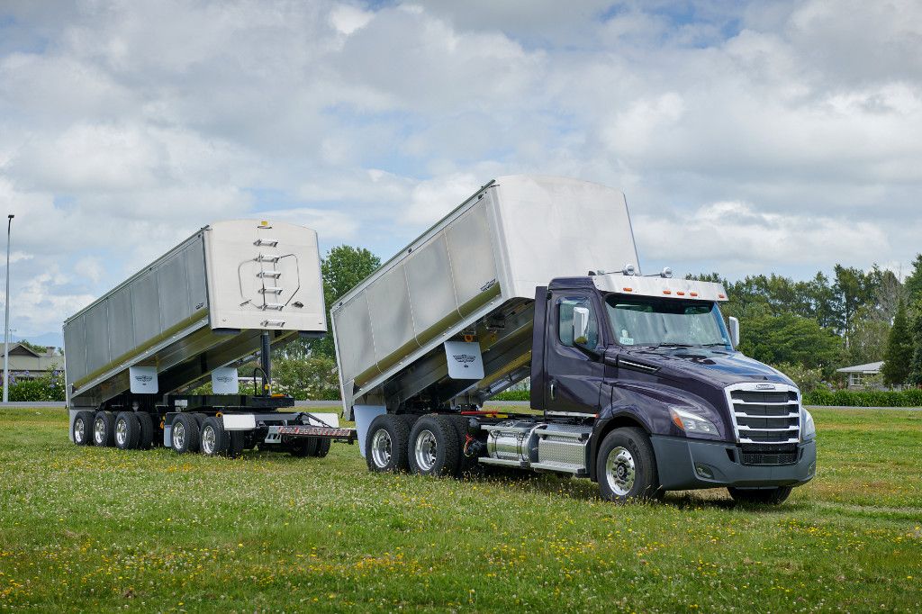 Cascadia 126 Alloy bulk tipper and trailer 