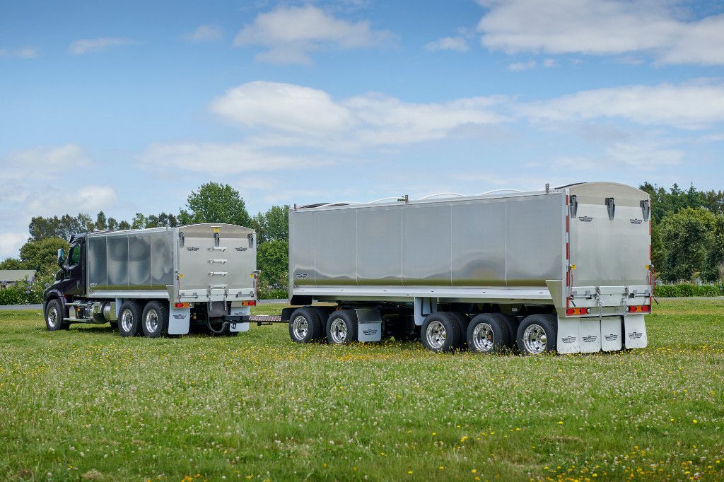 Cascadia 126 Alloy bulk tipper and trailer 