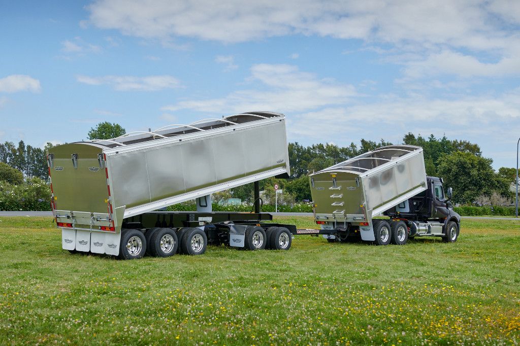 Cascadia 126 Alloy bulk tipper and trailer 
