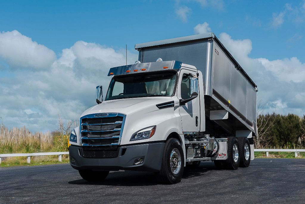 Freightliner 2023 Cascadia 126 6x4 Alloy Bulk Tipper