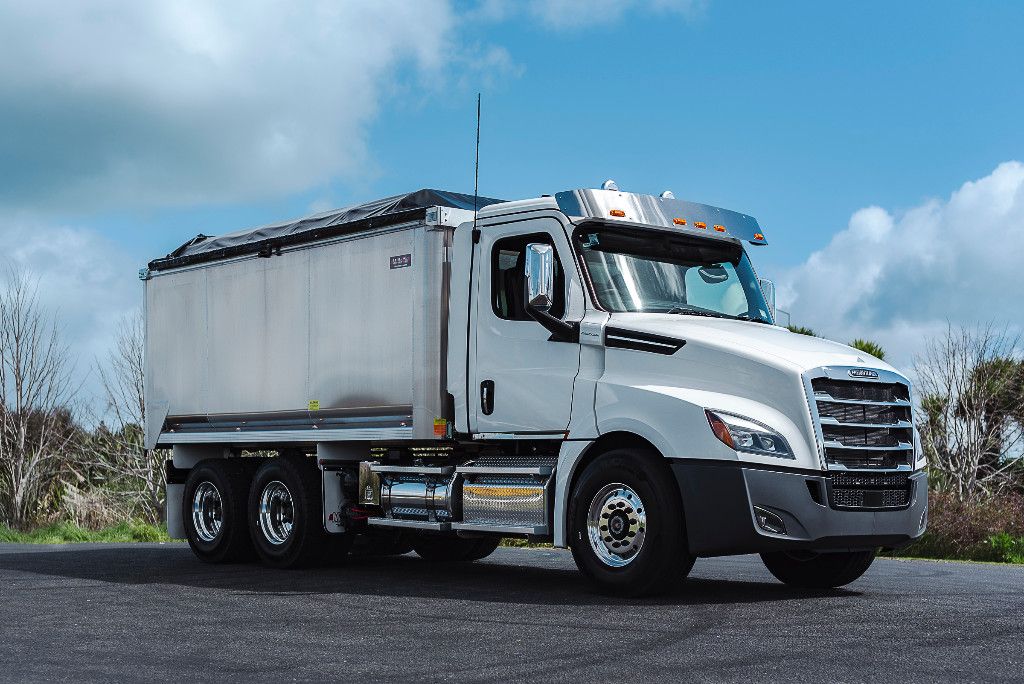 Freightliner 2023 Cascadia 126 6x4 Alloy Bulk Tipper