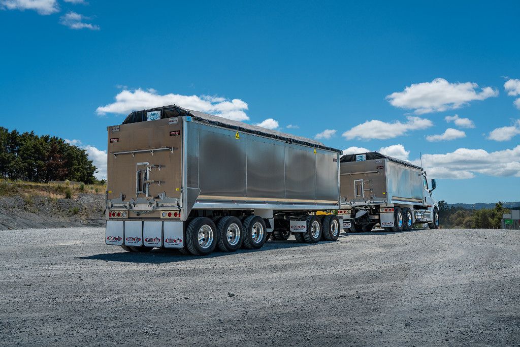 2025 Freightliner Cascadia 126 6x4 Alloy Bulk Tipper & Trailer 