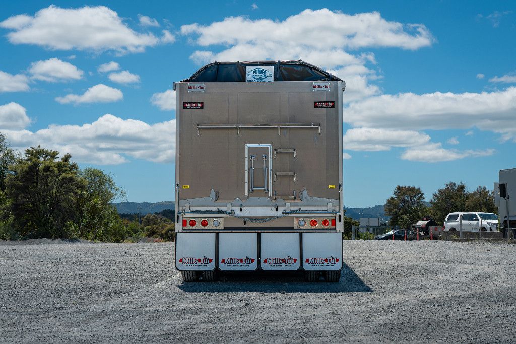 2025 Freightliner Cascadia 126 6x4 Alloy Bulk Tipper & Trailer 
