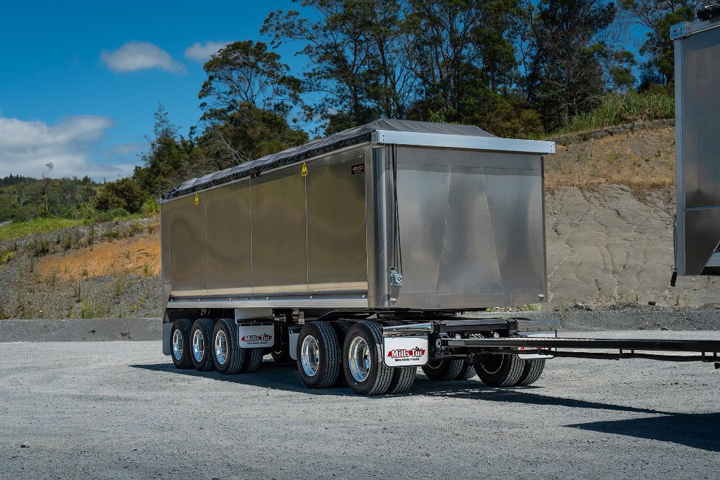 2025 Freightliner Cascadia 126 6x4 Alloy Bulk Tipper & Trailer 