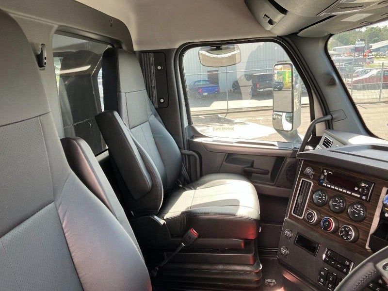 Freightliner Cascadia 116 6x4 Day Cab Tractor Spec