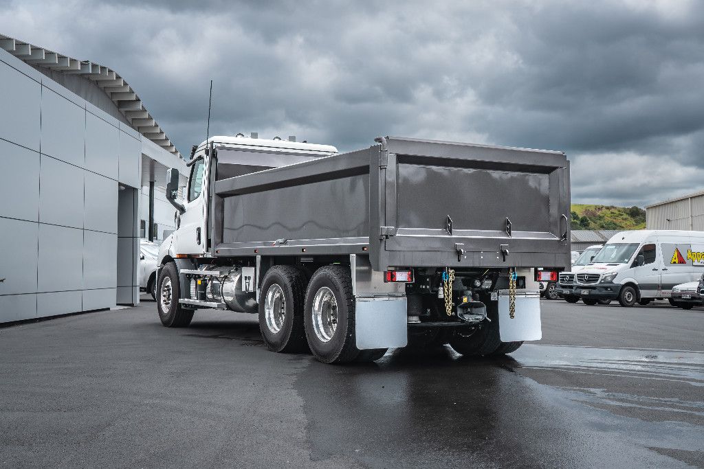 2024 Freightliner Cascadia 116 6x4 Steel Tipper