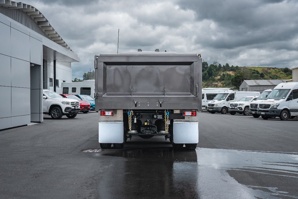 2025 Freightliner Cascadia 116 6x4 Steel Tipper