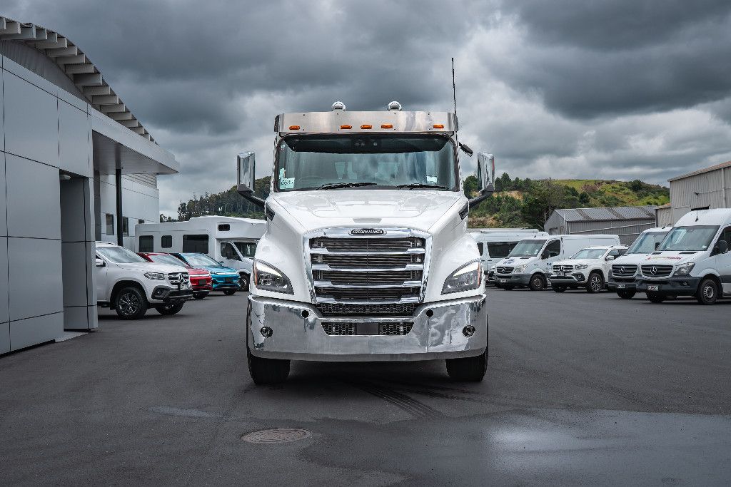 2024 Freightliner Cascadia 116 6x4 Steel Tipper