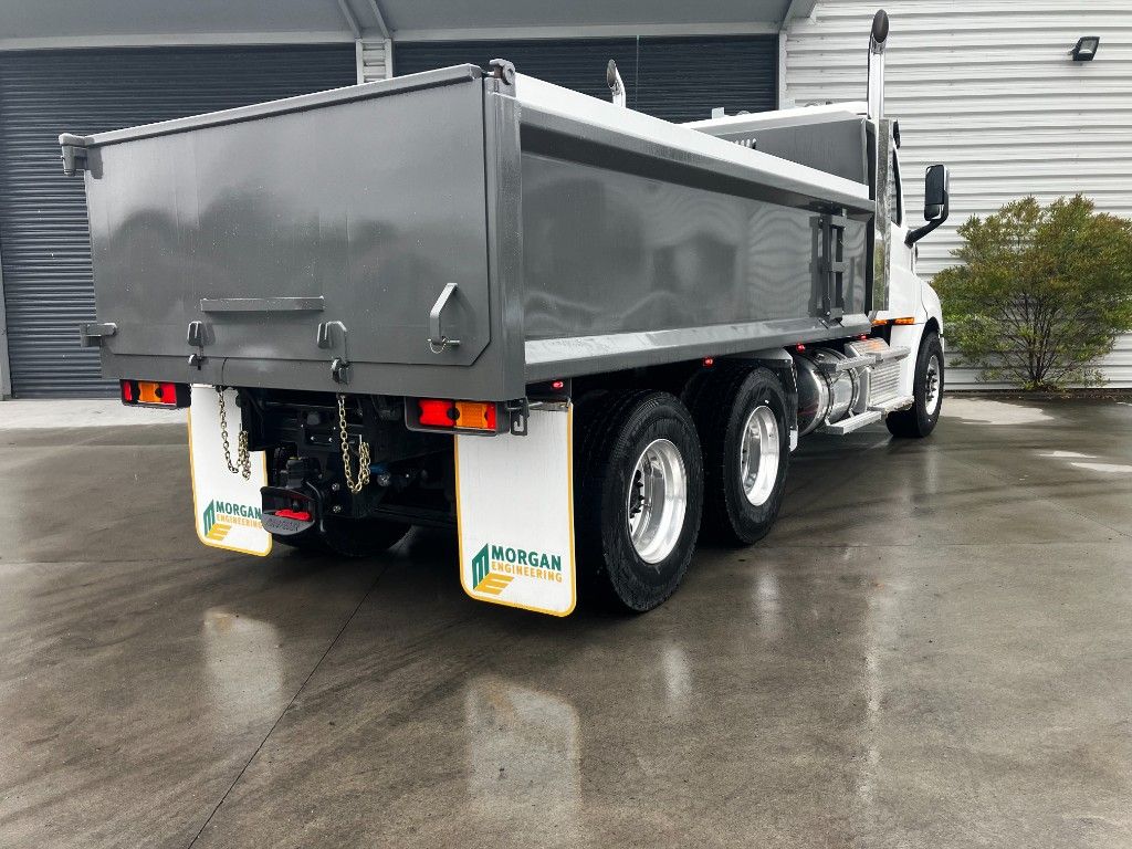 2025 Freightliner Cascadia 126 6x4 Tipper 
