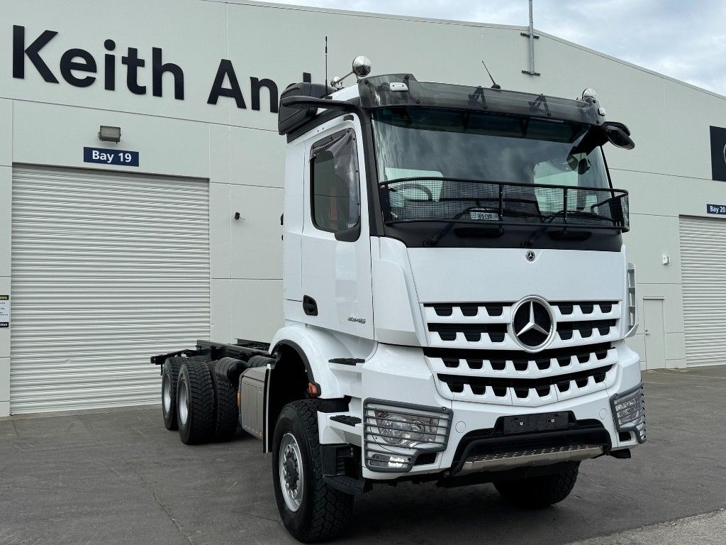 2025 Mercedes-Benz Arocs 3346 6 x 6 ClassicSpace M-Cab