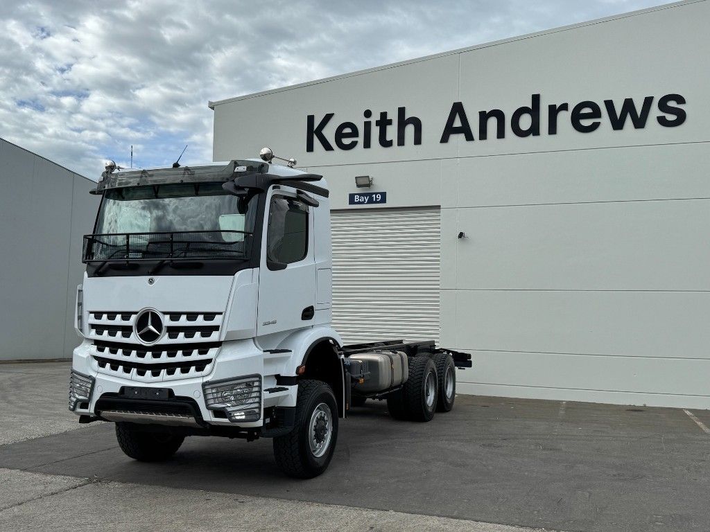 2025 Mercedes-Benz Arocs 3346 6 x 6 ClassicSpace M-Cab