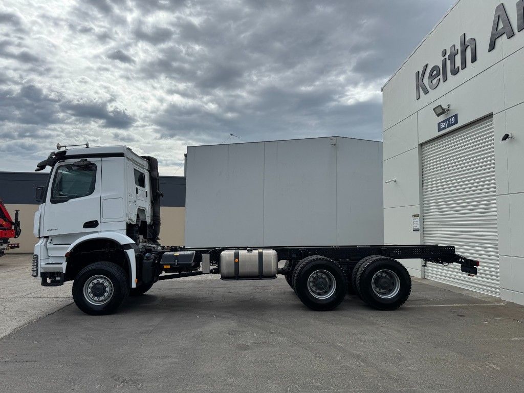 2025 Mercedes-Benz Arocs 3346 6 x 6 ClassicSpace M-Cab