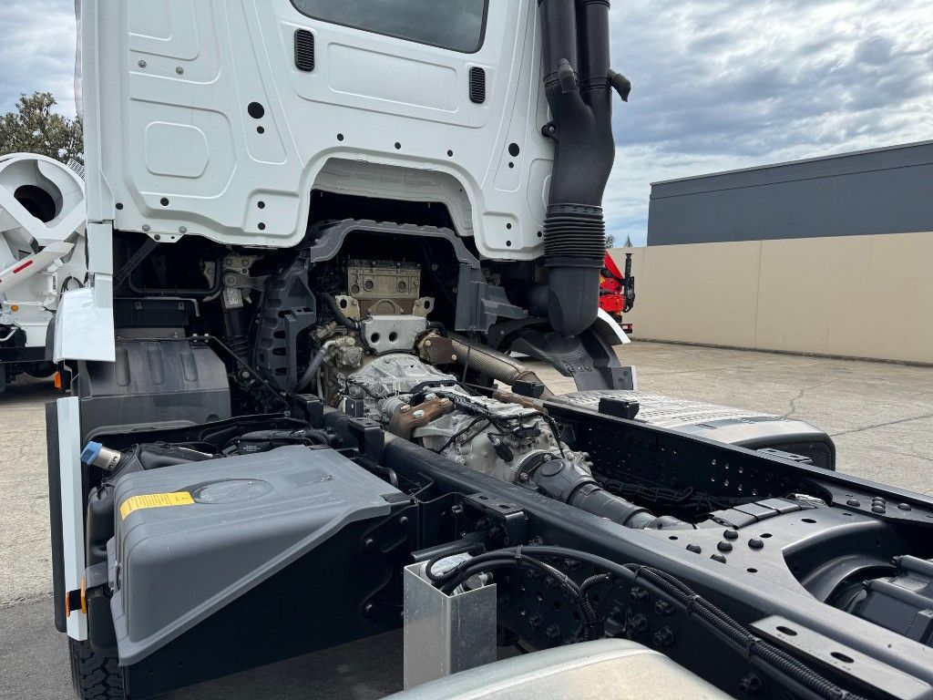 2025 Mercedes-Benz Arocs 3346 6 x 6 ClassicSpace M-Cab