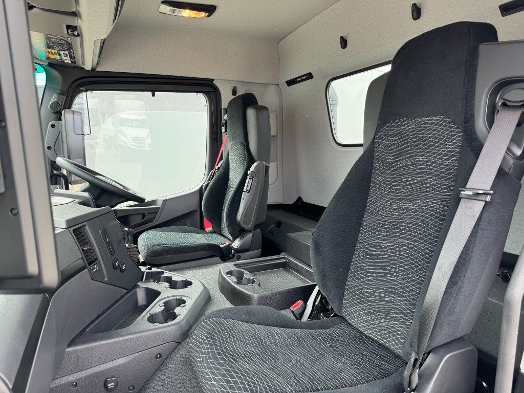 2025 Mercedes-Benz Arocs 3346 6 x 6 ClassicSpace M-Cab