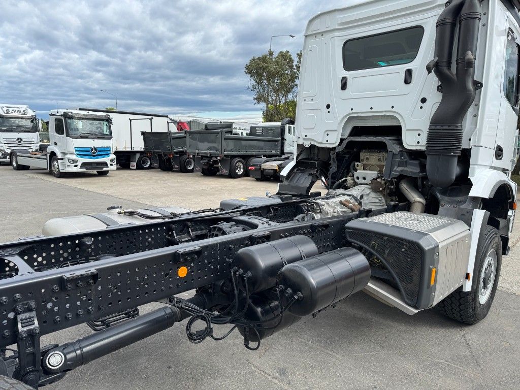 2025 Mercedes-Benz Arocs 3346 6 x 6 ClassicSpace M-Cab